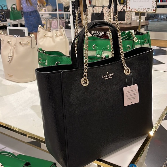 Kate Spade Infinite Large Triple Compartment Tote
COLOR:
Black - Picture 16 of 16